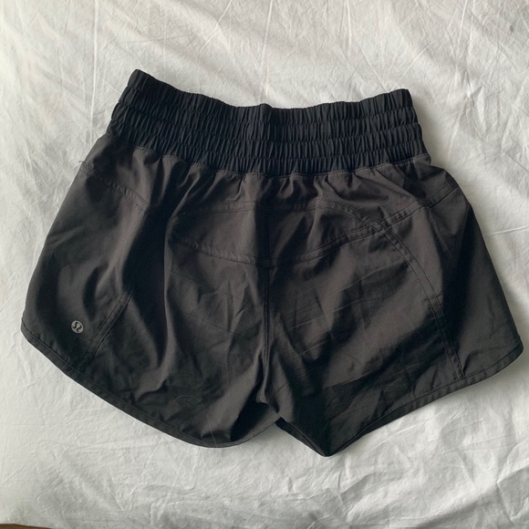 SOLD ON DEPOP Lululemon Tracker Shorts v - Picture 6 of 8